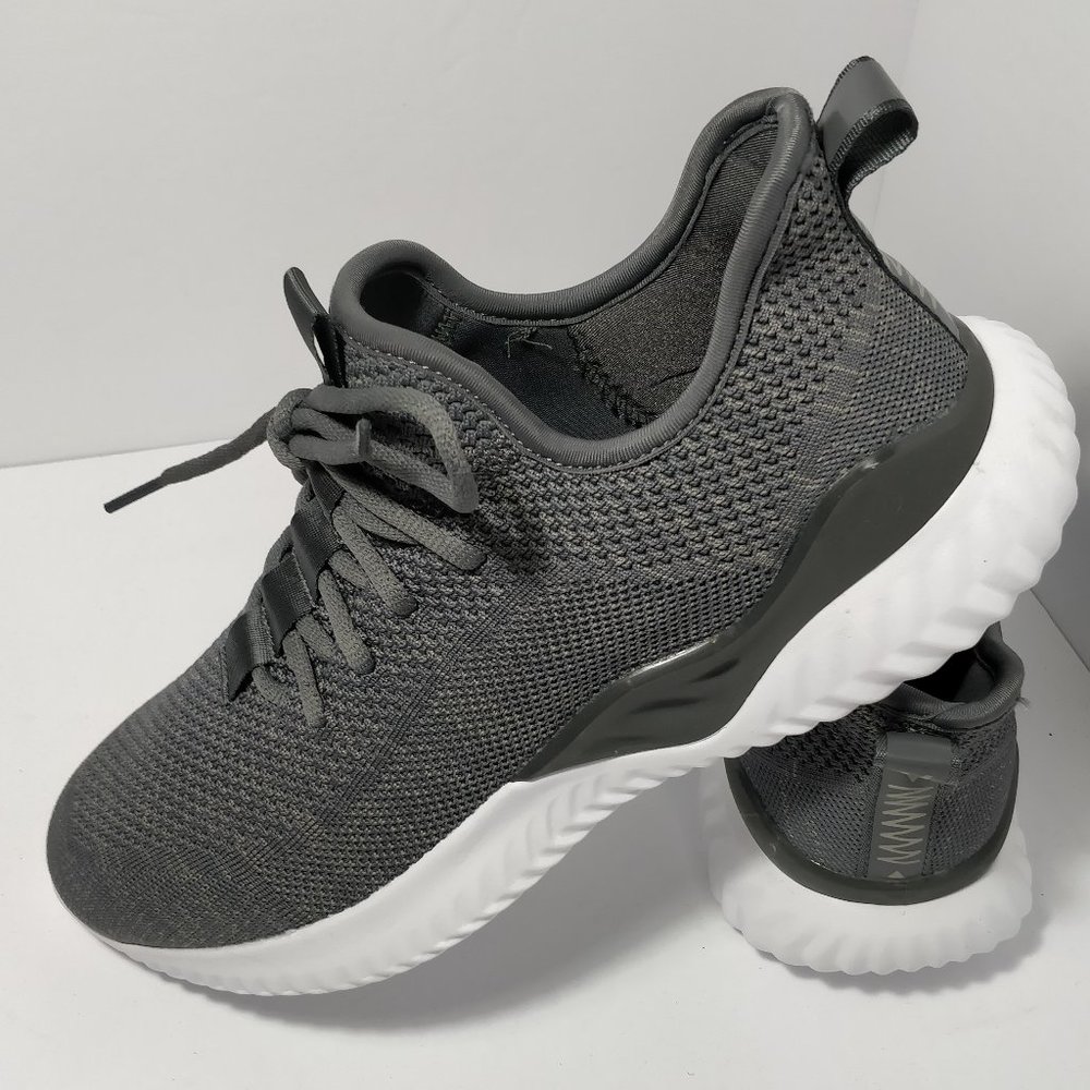 "Victory" Grey Sneakers